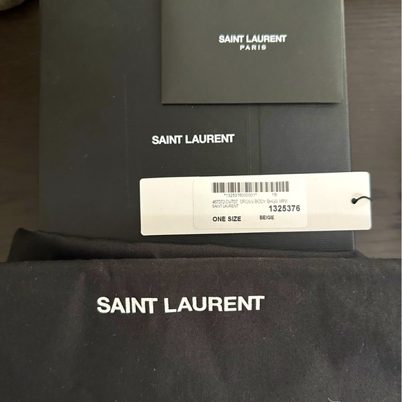 YSL SAINT LAURENT Loulou Toy quilted-leather cross-body bag - Picture 2 of 11